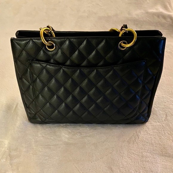CHANEL Black Caviar Grand Shopping Tote - Picture 2 of 7